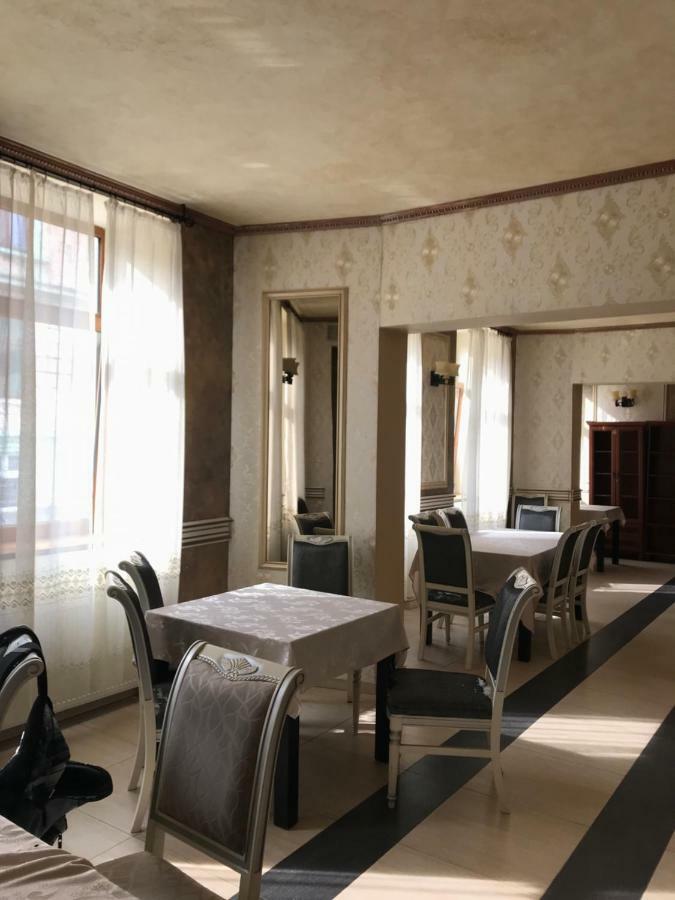 Hotel Cosmin Arad Extérieur photo